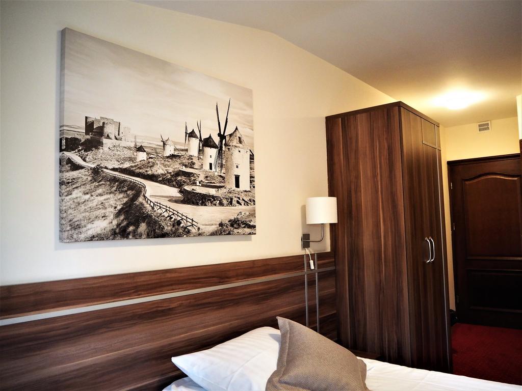 Villa Masoneria Лодзь Экстерьер фото